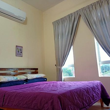 Topville Homestay Kangar Exterior photo
