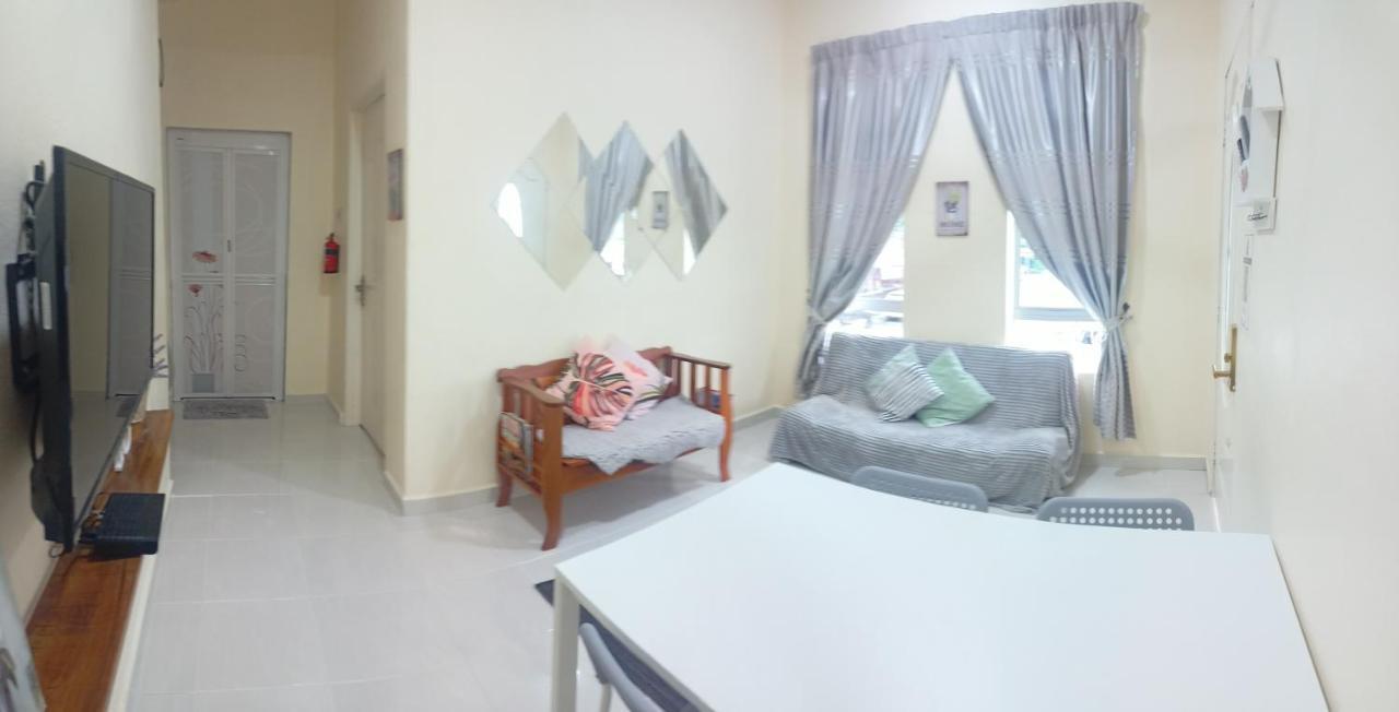 Topville Homestay Kangar Exterior photo