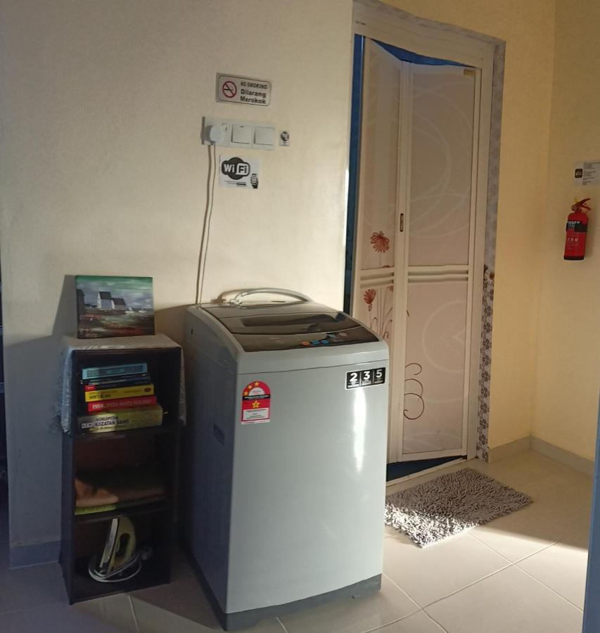 Topville Homestay Kangar Exterior photo