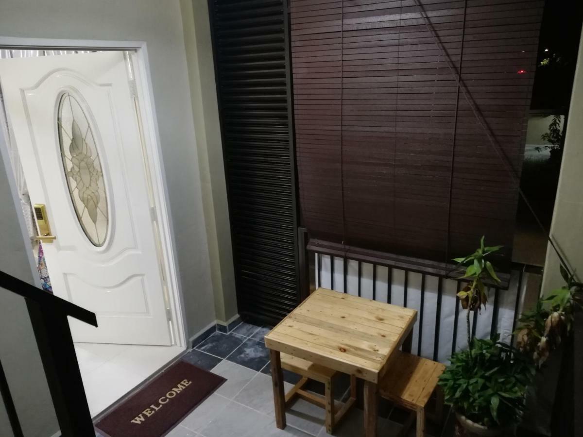 Topville Homestay Kangar Exterior photo